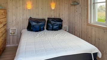 3 bedrooms, travel cot, free WiFi