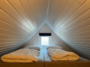 2 عدّة غرف نوم وسرير سفر وواي فاي مجانًا