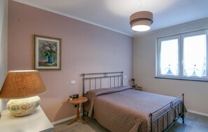 3 bedrooms, iron/ironing board, travel crib, free WiFi - Gorgeous home in Ripa with house a panoramic view (Ripa)