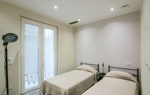 3 bedrooms, iron/ironing board, travel cot, free WiFi