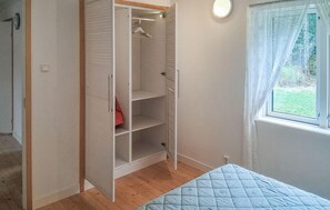 3 bedrooms, travel crib, free WiFi