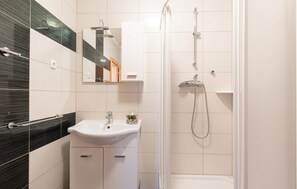 Shower - 1 bedroom beautiful apartment in Duce (Duce)