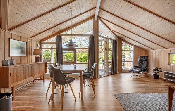 Dining - 3 bedroom stunning home in Slangerup (Slangerup)