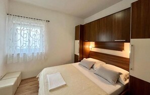 2 chambres, fer et planche à repasser, Wi-Fi gratuit