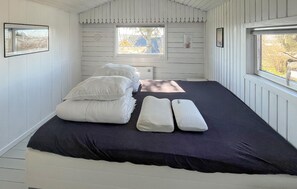 2 bedrooms, free WiFi
