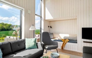Smart TV - 3 bedroom gorgeous home in Haderslev (Haderslev)