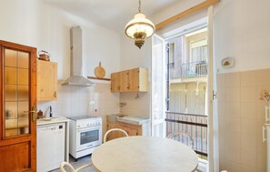 Kühlschrank, Ofen, Herdplatte, Geschirrspüler