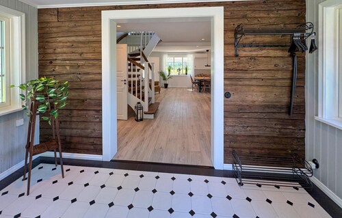 Cozy home in Bolmsö with sauna