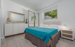 3 soveværelser, pengeskab på værelset, strygejern/strygebræt