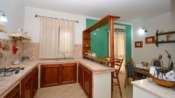 Kühlschrank, Herdplatte, Geschirrspüler