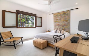 6 bedrooms, travel cot, free WiFi, bed sheets