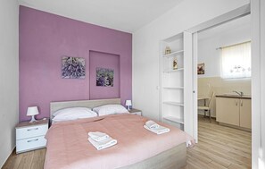 1 chambre, fer et planche à repasser, Wi-Fi gratuit