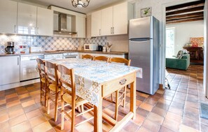 Kühlschrank, Ofen, Herdplatte, Geschirrspüler