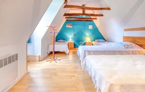 6 chambres, fer et planche à repasser, lit parapluie, Wi-Fi gratuit