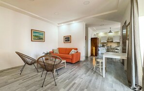 Smart TV - Beautiful home in Nettuno with WiFi (Nettuno)