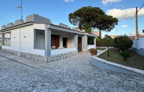 Exterior - Beautiful home in Nettuno with WiFi (Nettuno)