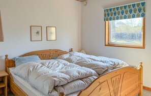 5 makuuhuonetta, vauvan matkasänky, ilmainen Wi-Fi