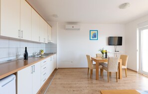 Kühlschrank, Herdplatte