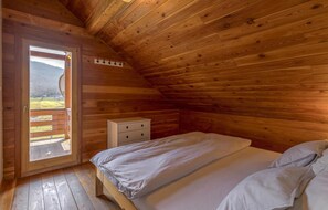 3 bedrooms, travel cot, free WiFi