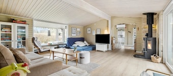 Awesome home in Højby with WiFi