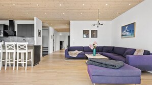 Living area - Cozy home in Strøby with WiFi (Strøby)