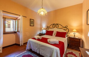 2 Schlafzimmer, Reisekinderbett, kostenloses WLAN