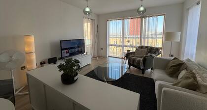 2-bedroom apartment near Canning Town Station E16 1GW London