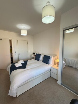2 bedrooms, in-room safe, iron/ironing board, free WiFi