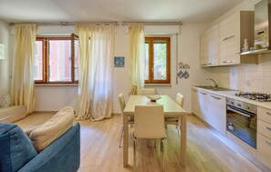 Réfrigérateur, plaque de cuisson, lave-vaisselle