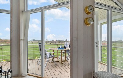 Beautiful home in Stubbekøbing with WiFi
