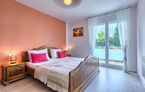 6 多间卧室、熨斗/熨衣板、免费 WiFi、床单