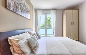 6 Schlafzimmer, Bügeleisen/Bügelbrett, kostenloses WLAN, Bettwäsche