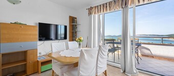 Amazing apartment in Podsolarsko