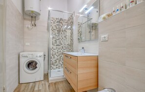 Ducha y secador de pelo