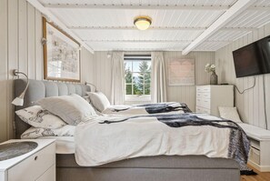 4 bedrooms, free WiFi