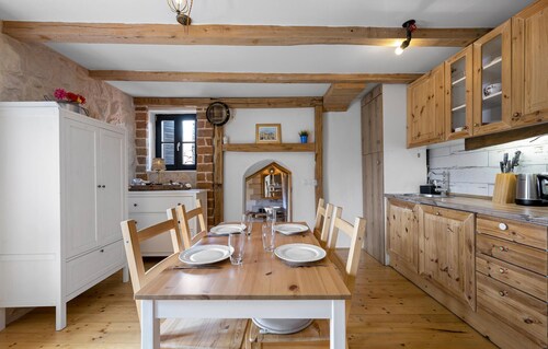 2 bedroom amazing home in Pirovac