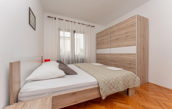 2 chambres, lit de bébé portatif, accès au Wi-Fi (inclus)