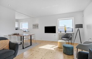 Dining - 2 bedroom amazing home in Ringkøbing (Ringkøbing)