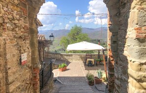Terrace/patio - Nice home in Monte S.Maria Tiberina (Monte S.Maria Tiberina)