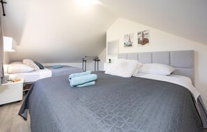 3 bedrooms, iron/ironing board, travel crib, free WiFi