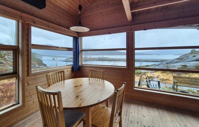 Cozy home in Masfjordnes with sauna
