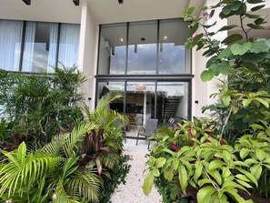 华丽公寓, 泳池景观 | 露台