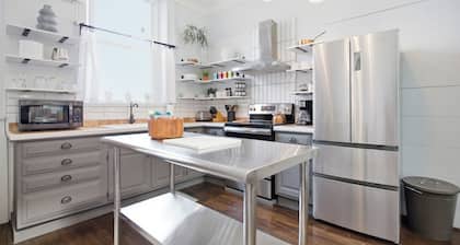 Cozy 2BR Loft in Downtown Charleston, IL