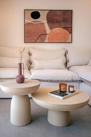 Villa Quercus | Living room | 50-inch Smart TV with satellite channels, streaming services - Aesthete Villas (Rethymno)