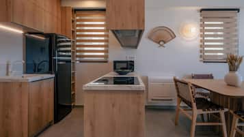 Villa Quercus | Dapur pribadi | Lemari es, microwave, oven, dan mesin pencuci piring