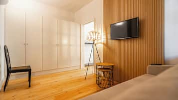 Smart-TV, Bücher, Arbeitsbereiche