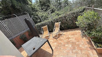 Classic Apartment, Sea View | Terrace/patio