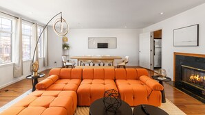 Unclassified image, 3 of 42, button - @ Marbella Lane - Vibrant 5BR Home in Daly City (Daly City)