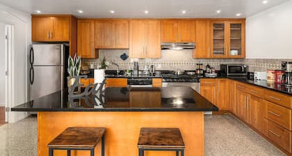 @ Marbella Lane - Vibrant 5BR Home in Daly City