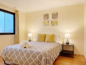 House (3 Bedrooms) | 3 bedrooms, iron/ironing board, bed sheets